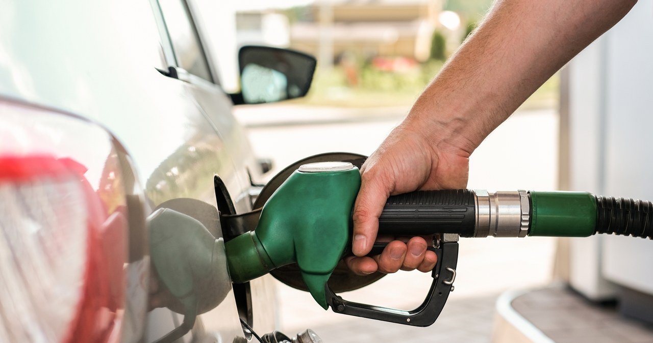 Ci kierowcy nie będą zadowoleni. Coraz większa różnica w cenach na stacjach