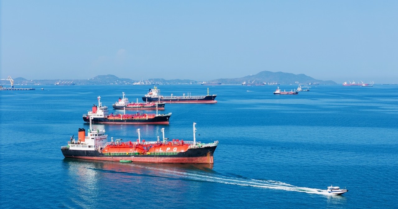 Wielka ucieczka z cieśniny Ormuz. Państwa Zatoki przygotowują plan alternatywny