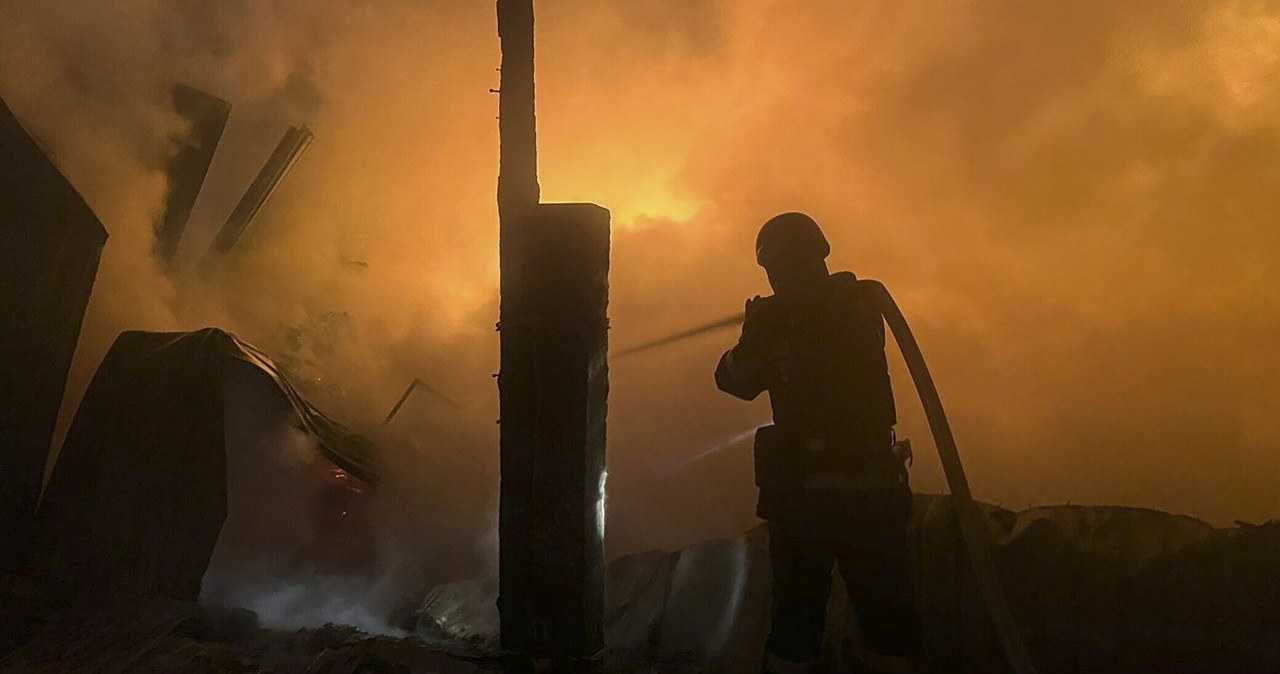 Ponad 700 środków napadu powietrznego. Potężny atak Rosji na Ukrainę