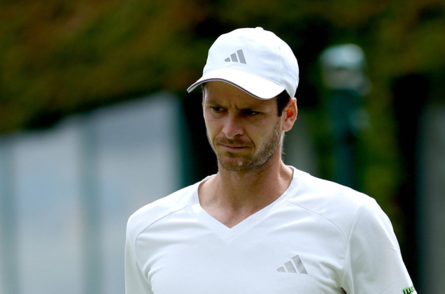 Hubert Hurkacz odpadł z Wimbledonu. Polak przegrał z kontuzją