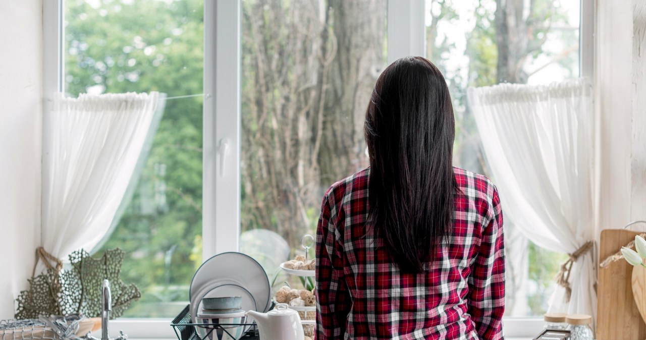 Nowoczesne firany do kuchni – jak połączyć funkcjonalność z designem?