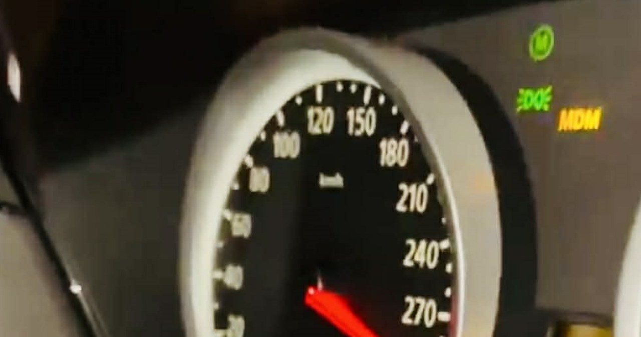 Ponad 300 km/h na autostradzie. Skrajna nieodpowiedzialność kierowcy BMW