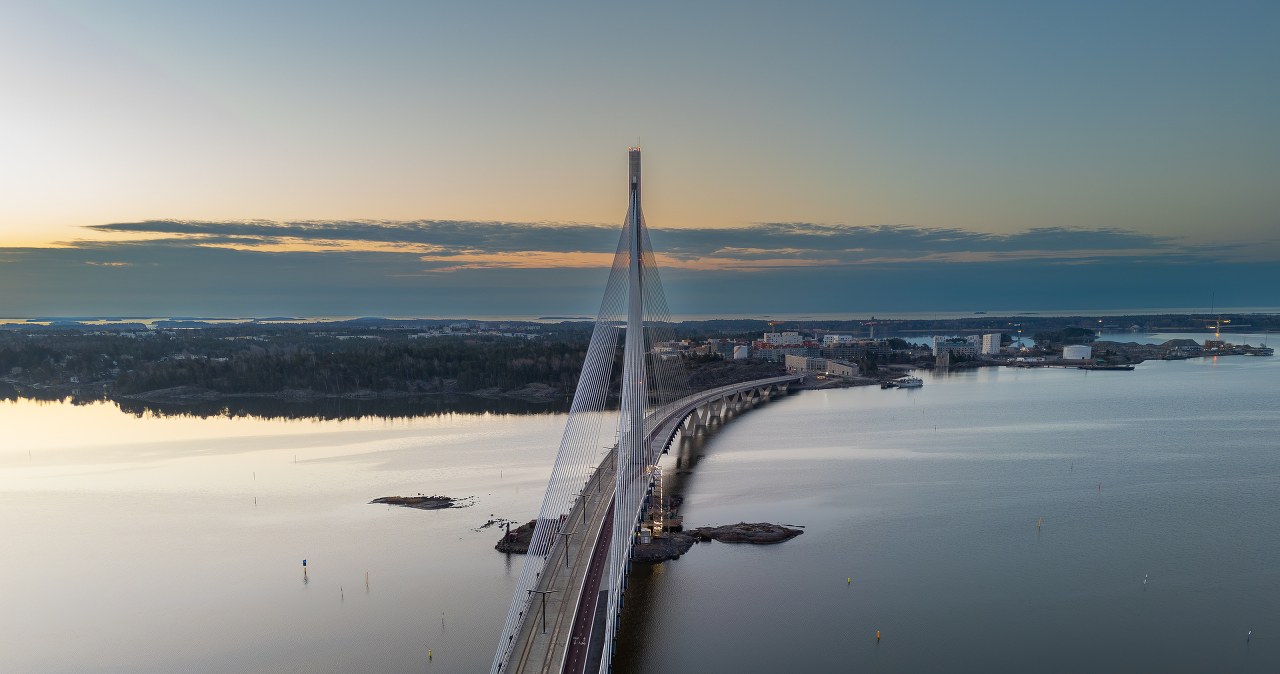 Najdłuższy most w Finlandii otwarty. Jedyny taki na świecie