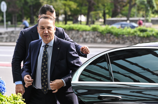 Sikorski o „guziku prowokacji” Putina. „Mam nadzieję, że go nie naciśnie”