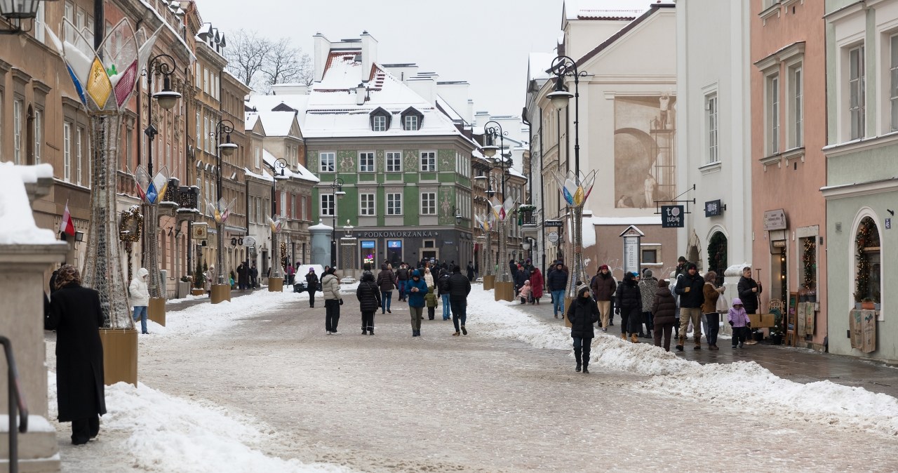 Kogo Polacy nie lubią, a kogo darzą największą sympatią? Najnowszy raport ujawnia