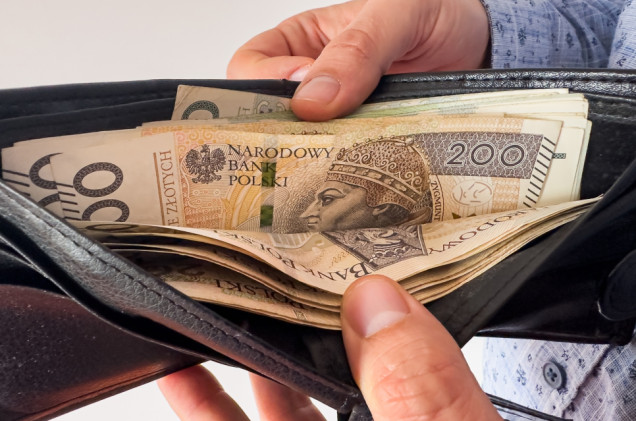 W tych branżach wynagrodzenie rośnie najszybciej. Aktualna średnia to 16 tys. zł