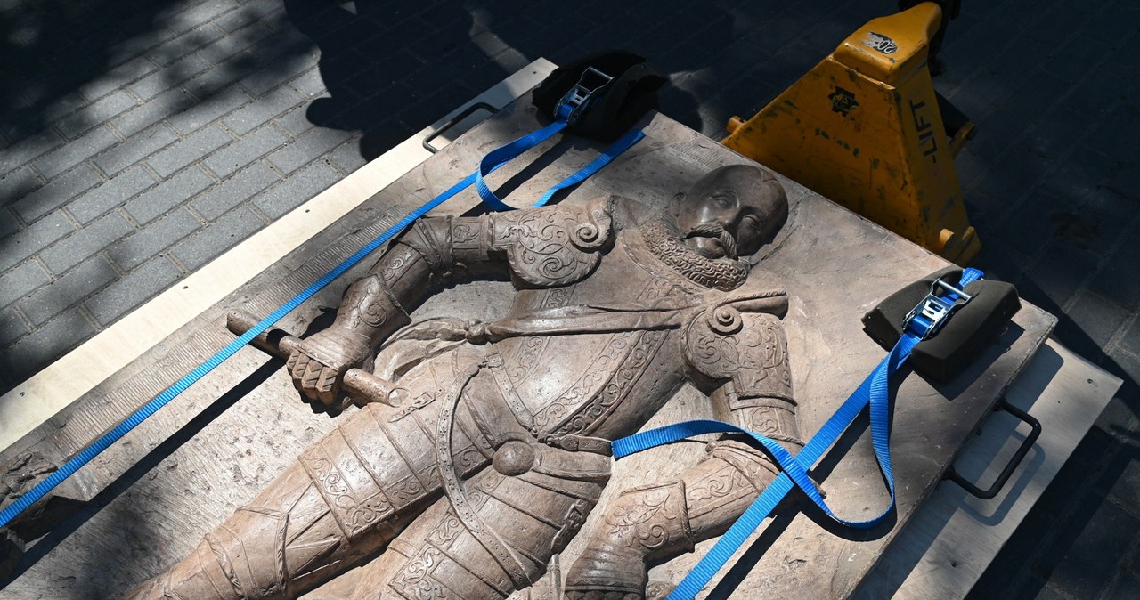 Bezcenny zabytek wraca do Lubiatowa. Odkryj historię epitafium