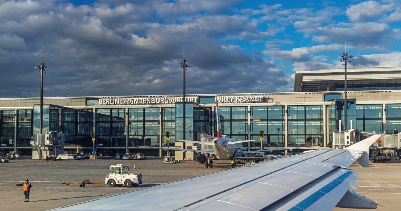 Drony zakłóciły pracę berlińskiego lotniska