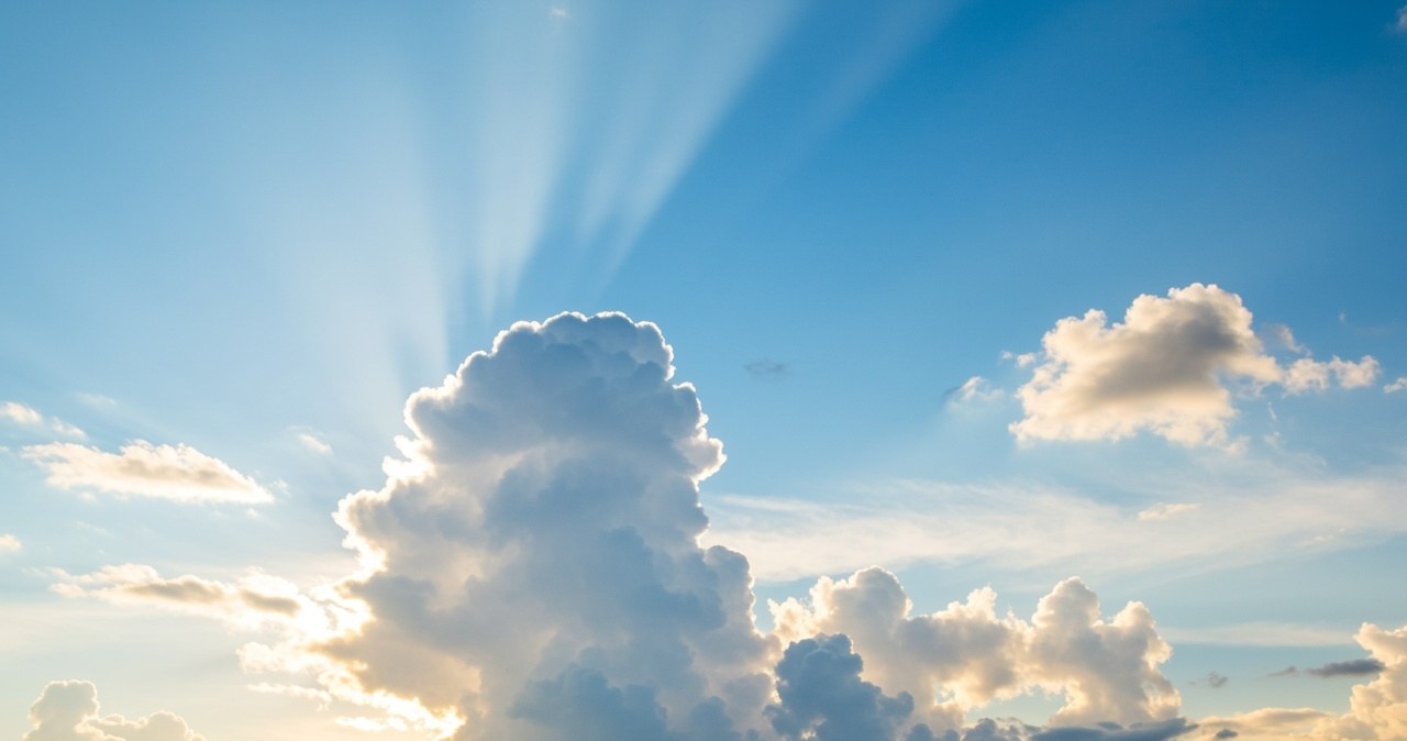 Cieplejsze powietrze nad Polską. Prognoza pogody na czwartek i piątek