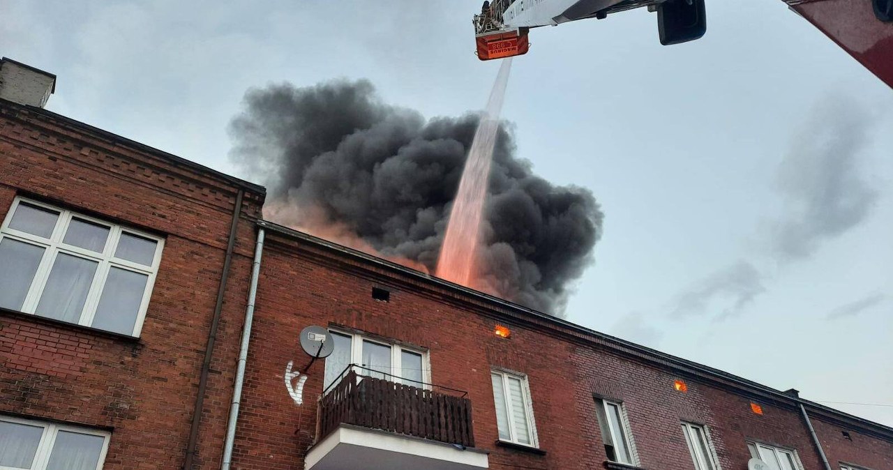 Groźny pożar w Śląskiem. Ewakuowani i jedna poszkodowana osoba