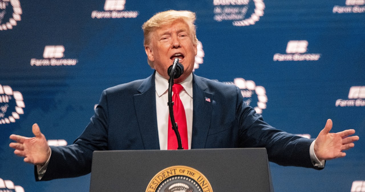 "Całkowicie otwarta w piątek". Trump zapowiada ws. cieśniny Ormuz