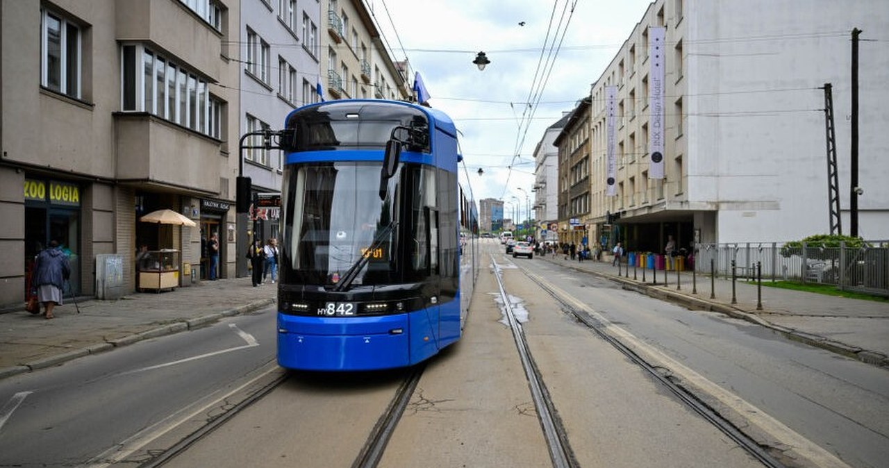 Koniec pilnego remontu. Tramwaje i autobusy wracają na ul. Starowiślną