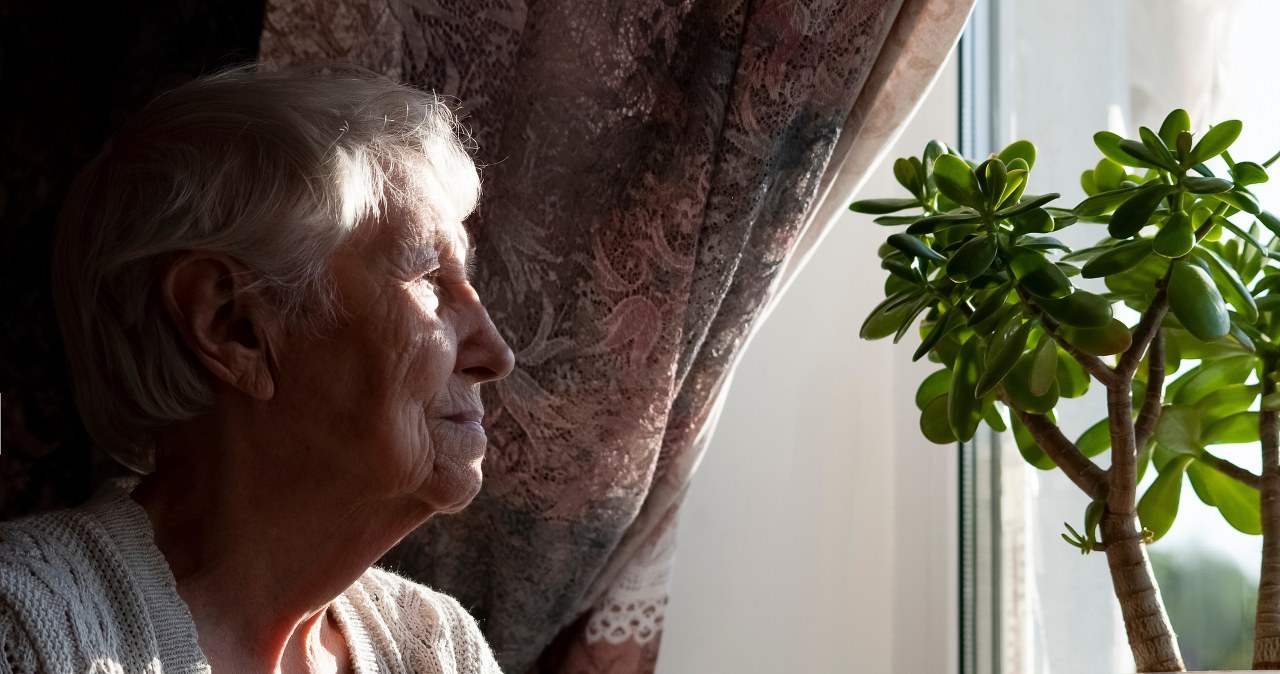 13-latka pomogła zmarzniętej seniorce. Policja dziękuję małej bohaterce