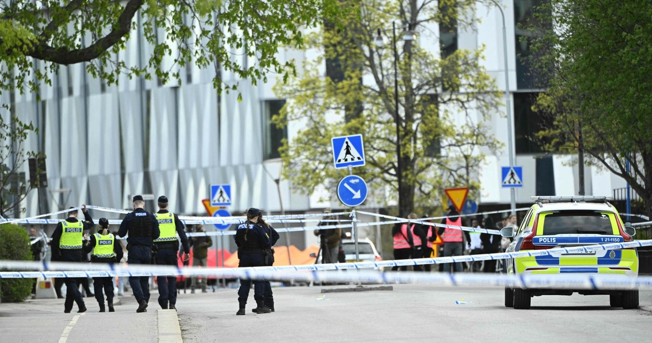 Trzy osoby zastrzelone w środku miasta. Helikopter policyjny na niebie i obława