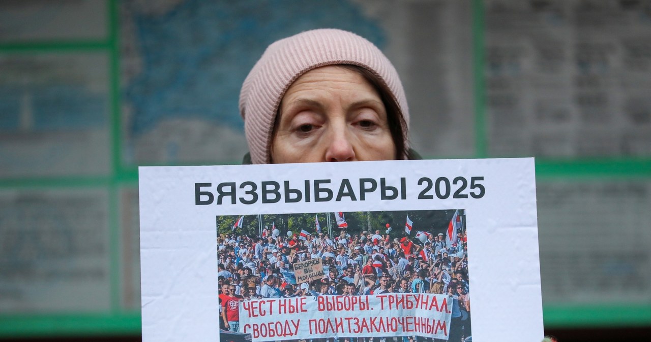 Łukaszenka idzie po siódmą kadencję. Opozycja: To "bez-wybory"