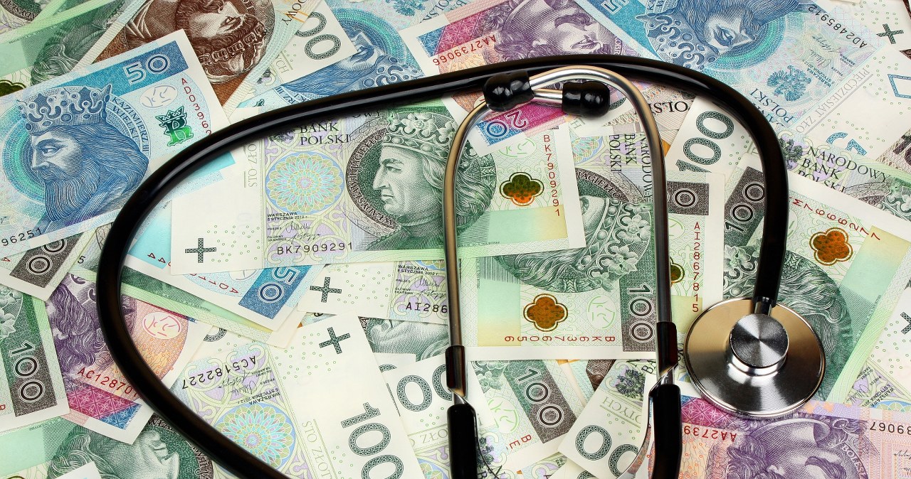 Ile naprawdę zarabiają lekarze? "Ja tyle nie dostaję"