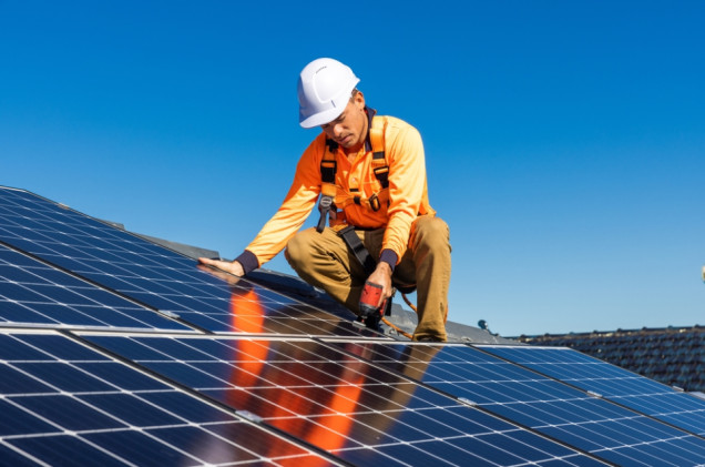 „Konsument nie może kupować kota w worku”. Columbus Energy pod lupą UOKiK