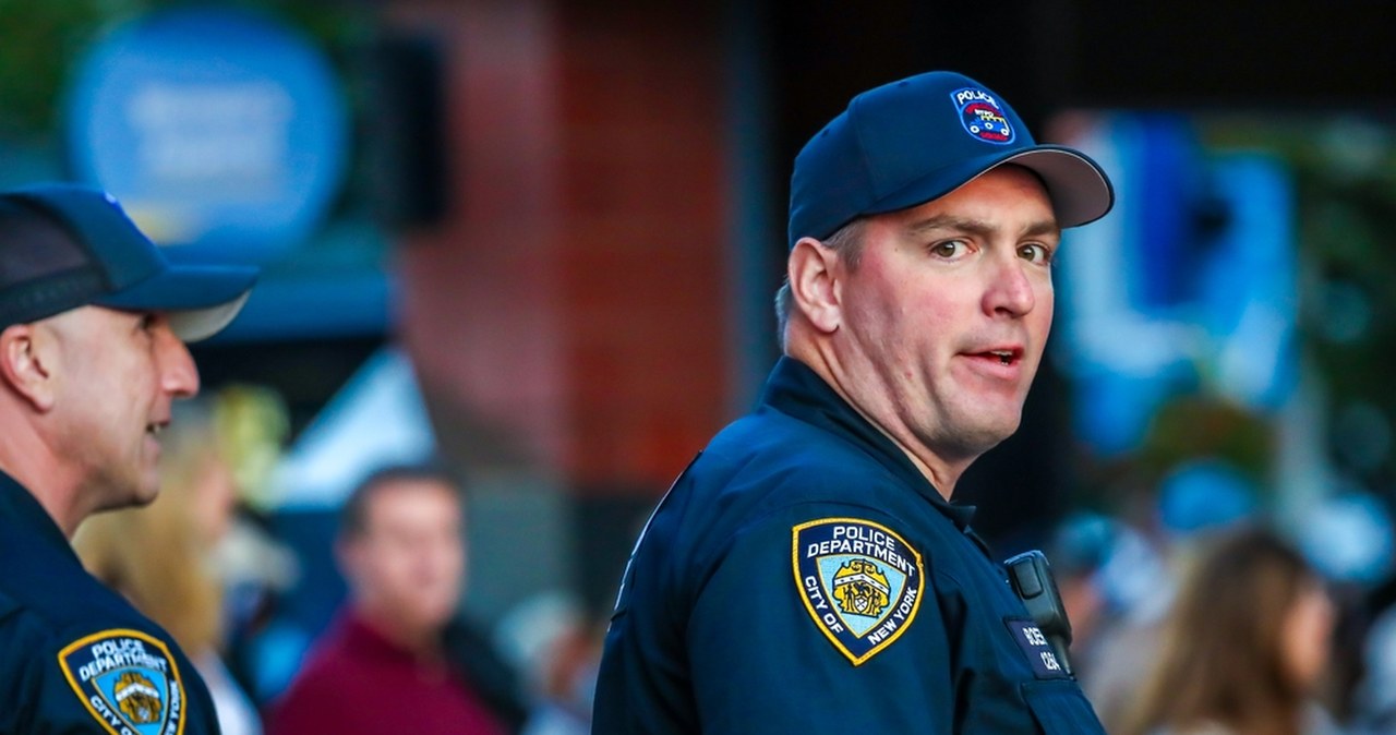 AI pomyliła paczkę czipsów z bronią. Nastolatek na ziemi w kajdankach