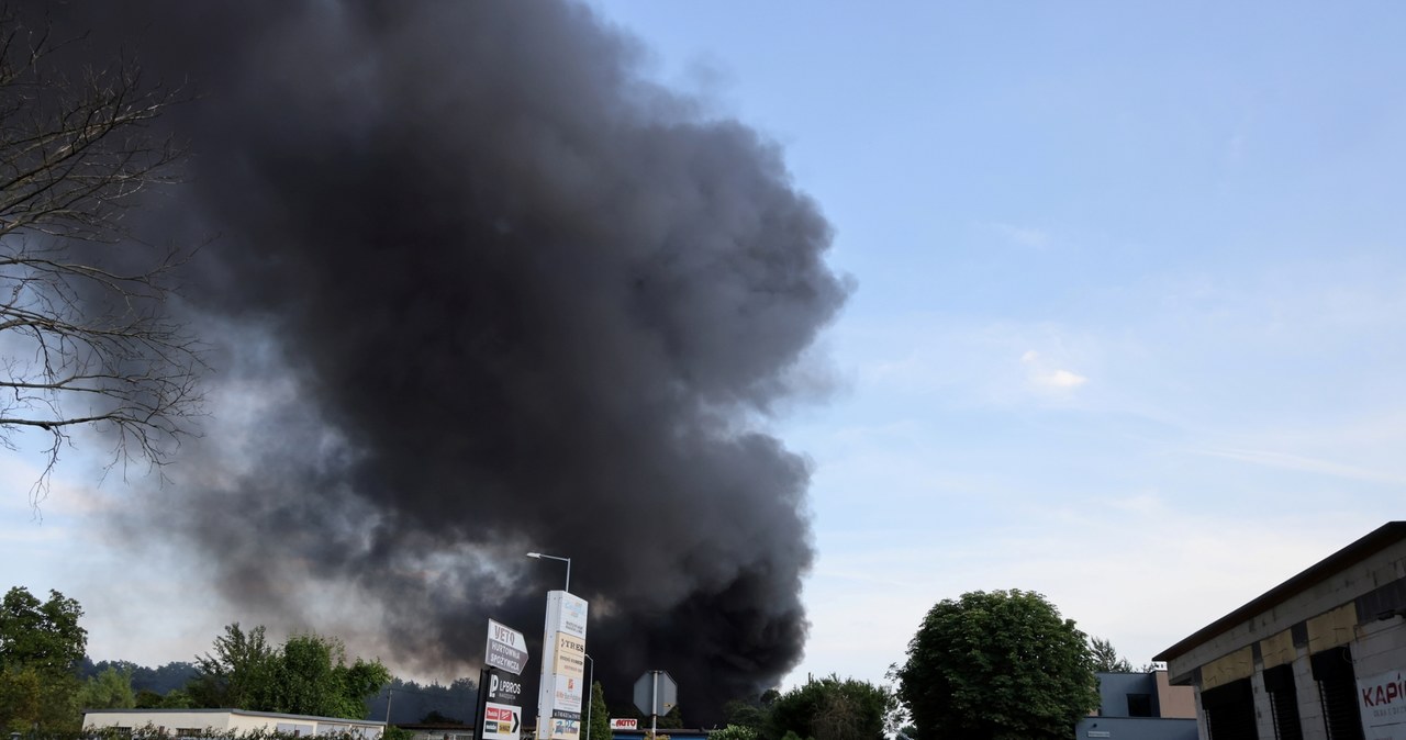 Czarny dym nad Kędzierzynem-Koźlem. Alert RCB