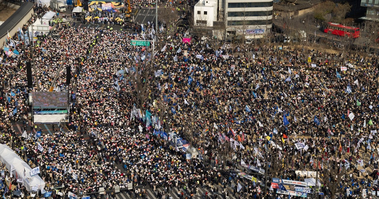 Masowe demonstracje w Korei Południowej. Sytuacja coraz bardziej napięta