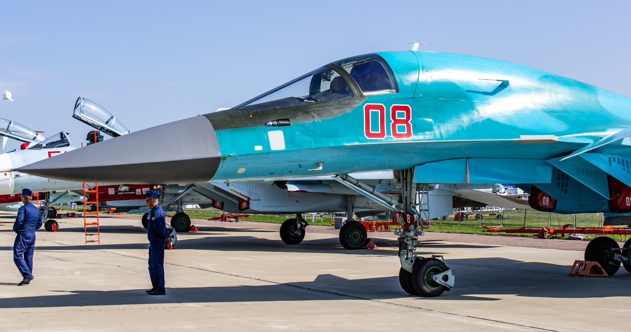 Rosjanie katapultowani w hangarze. Uderzyli w dach i zginęli