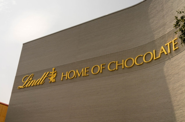 Lindt pozwany. Szwajcarski producent czekolady ma wykorzystywać pracę dzieci