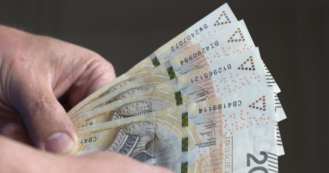 ​800 plus dla seniora. Co z nowym świadczeniem dla starszych rodziców?