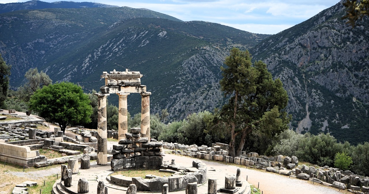 Polscy turyści ukradli starożytny artefakt w Delfach. "Szukali przygód", byli pijani