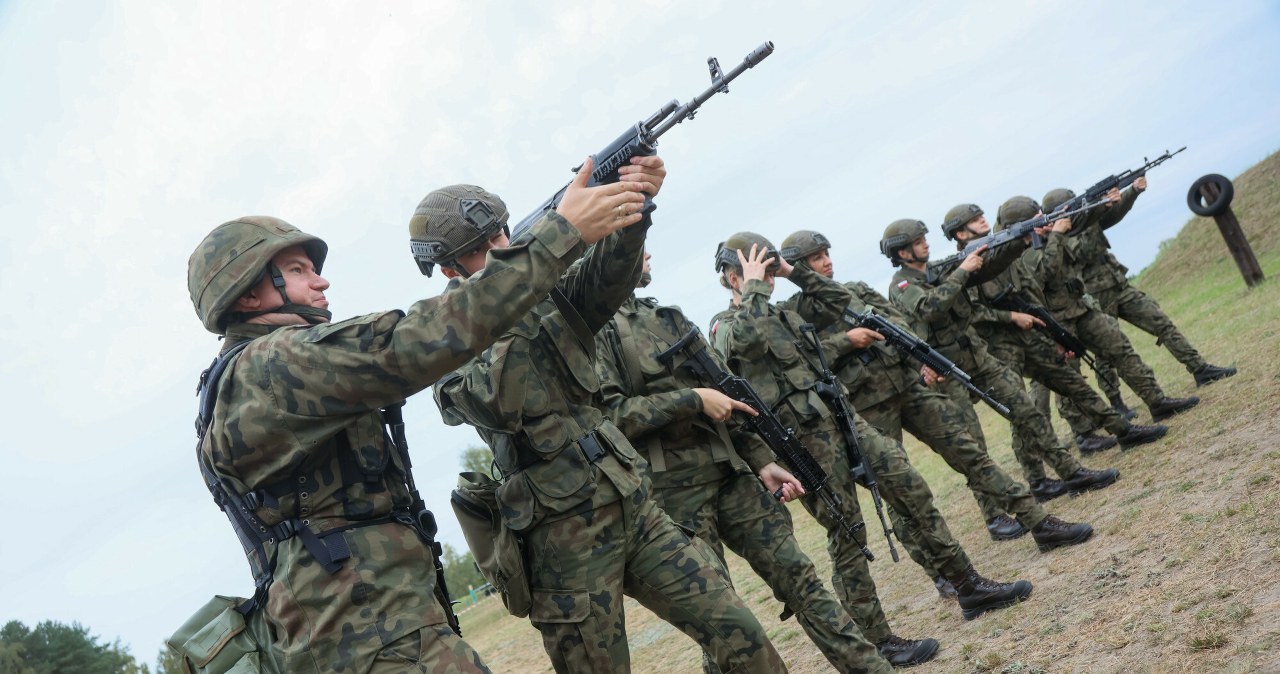 Ruszają szkolenia wojskowe. Sprawdź, kiedy możesz zacząć i ile za to dostaniesz