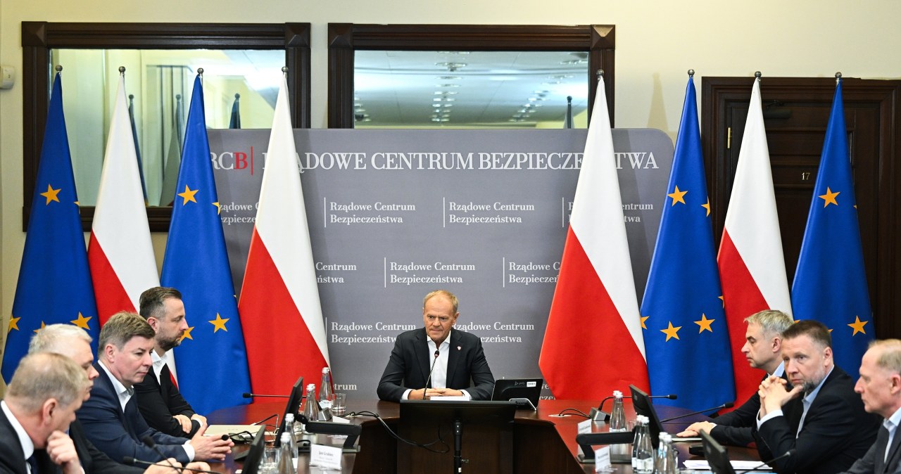 Nagła narada premiera z ministrami. W nocy Tusk rozmawiał z Nawrockim