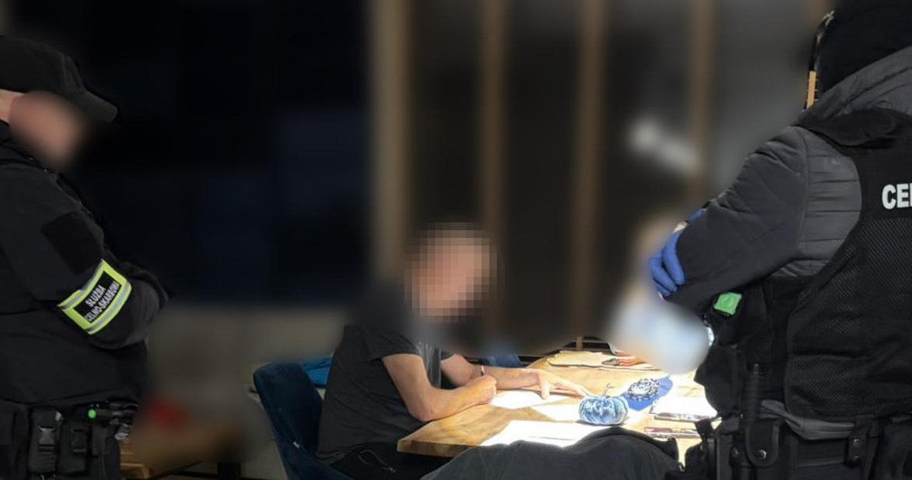 Luksusowe auta, gotówka i zegarki. Przestępcy wyłudzili ponad 11 mln złotych