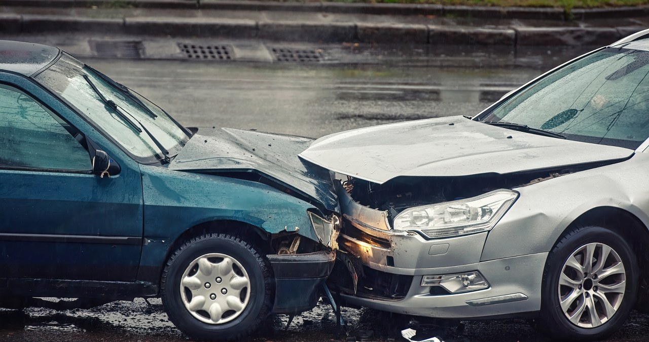 Karambol na Obwodnicy Trójmiasta, tir w poprzek drogi. Ogromne utrudnienia