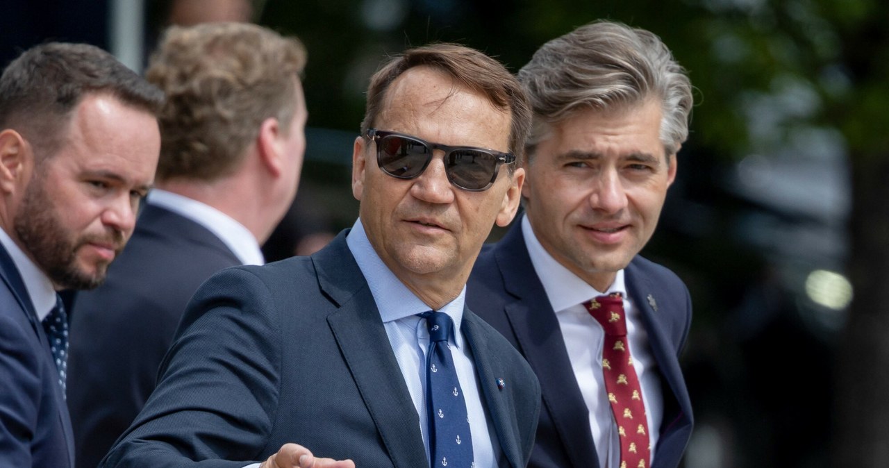 Nadchodzi rekonstrukcja rządu. Sikorski w roli głównej?