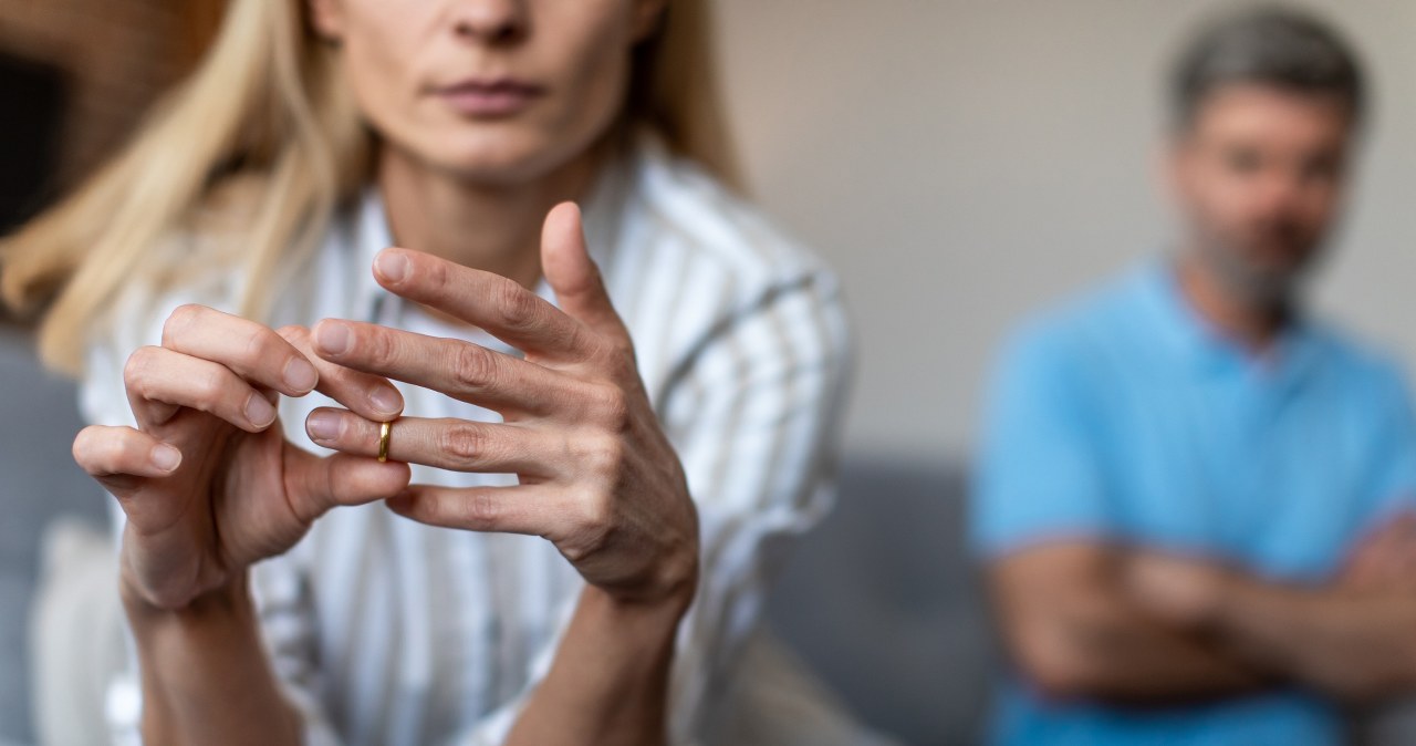 Zmiana nazwiska po rozwodzie łatwiejsza? Resort przygotował projekt