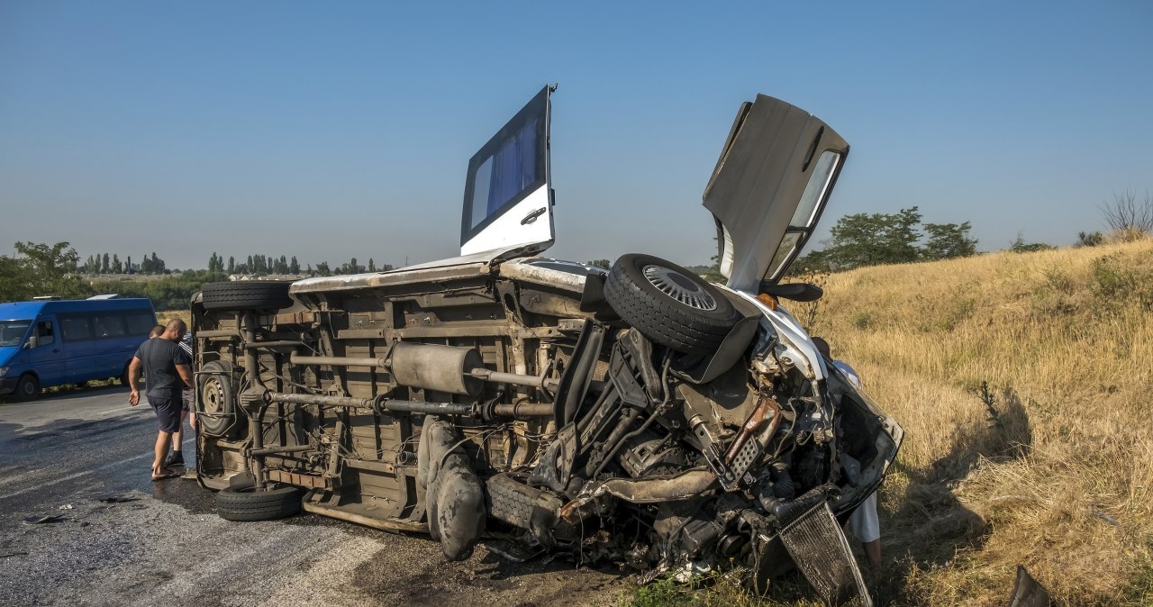 Kolejna tragedia w Meksyku. Autobus zjechał z drogi i dachował
