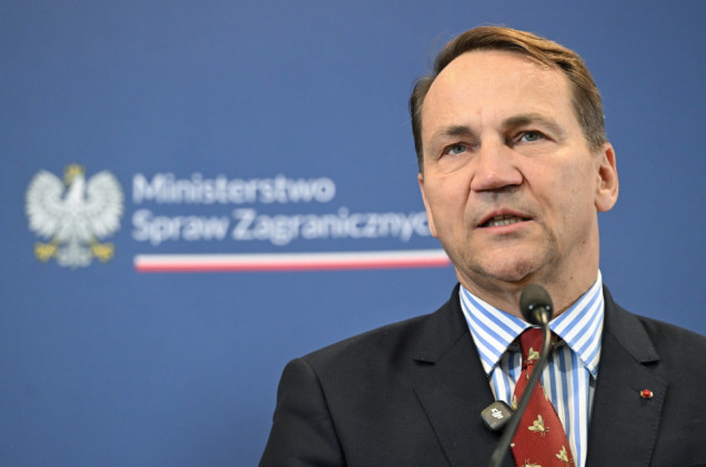 Sikorski: Putin nie ma środków, ale... Wiemy, że coś przygotowują