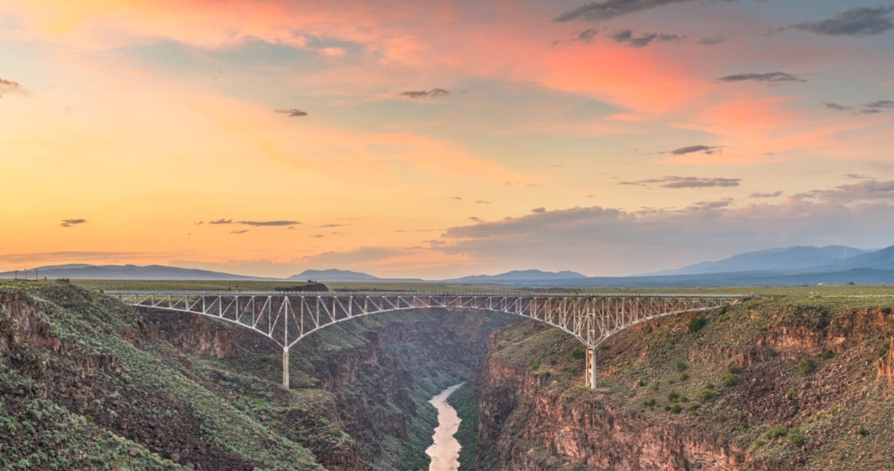 Jeden z najsłynniejszych mostów USA zamknięty po serii samobójstw