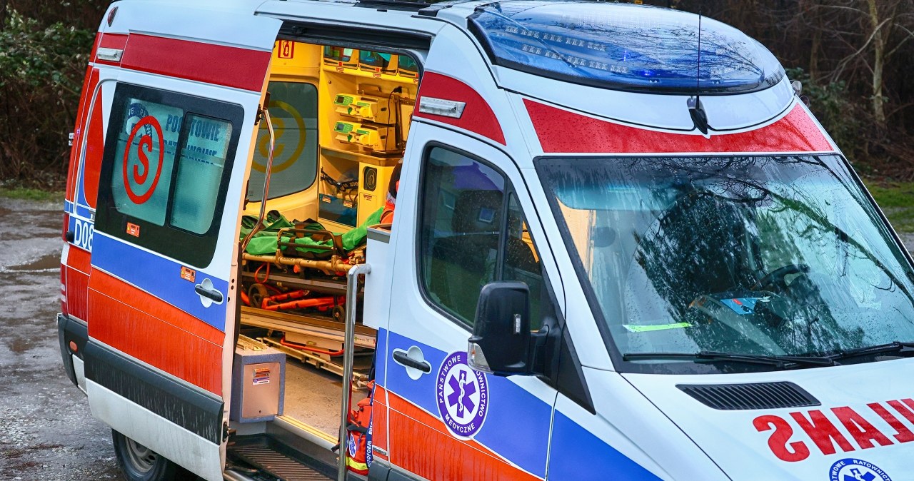 Kamizelki kuloodporne w karetkach? Pierwszy szpital w kraju właśnie je wdraża