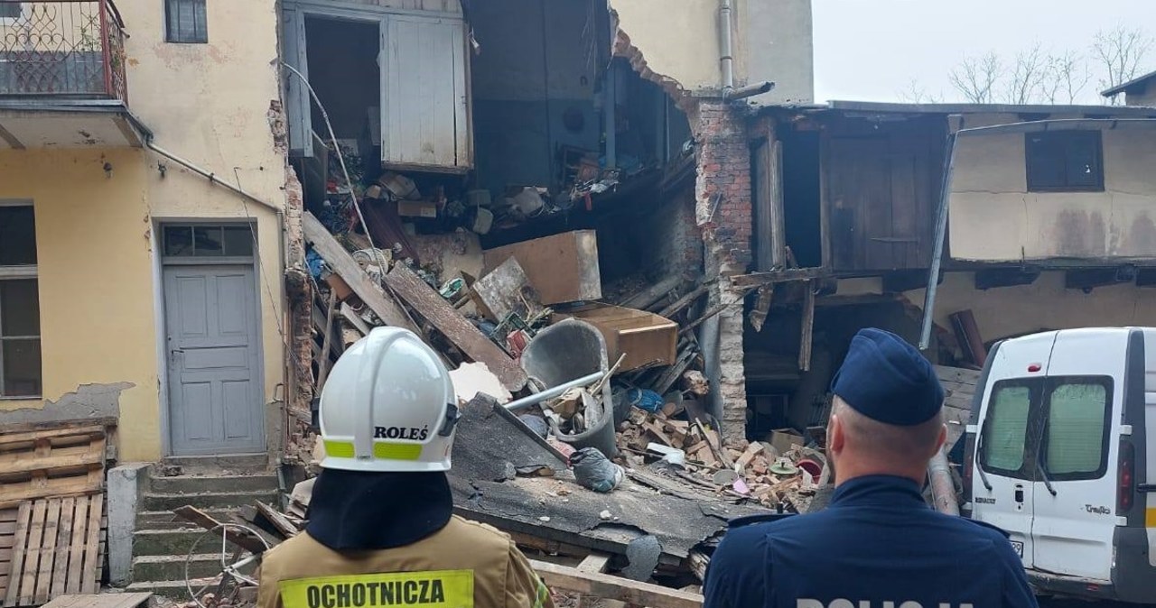 Runęła ściana kamienicy w Wągrowcu