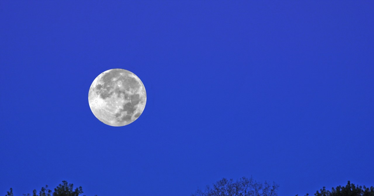 ​Październikowa pełnia Księżyca. Kiedy i dlaczego warto spojrzeć w niebo?