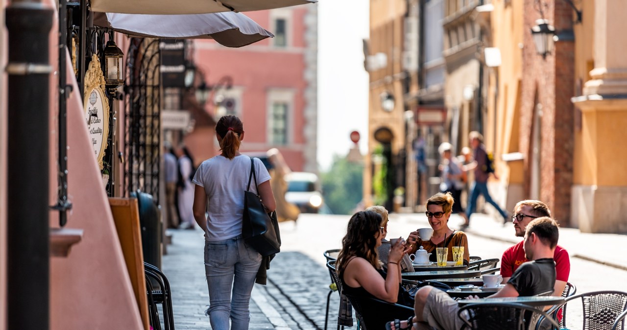 Czy wiesz, ilu ludzi mieszka w Warszawie?