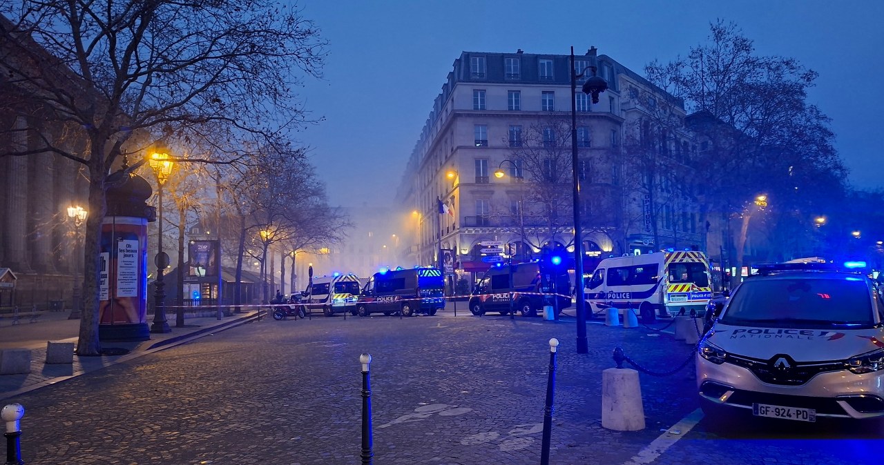 O włos od ataku terrorystycznego w Paryżu. Zamachowiec chciał podłożyć bombę