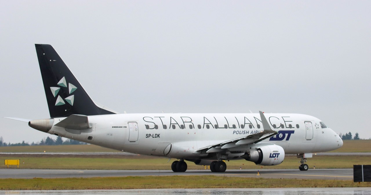 Incydent z udziałem polskiego samolotu na lotnisku w Wilnie. Maszyna wypadła z pasa