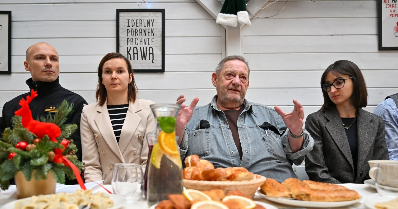 Wigilia na krakowskim Rynku: Ciepło, wsparcie i nadzieja dla potrzebujących