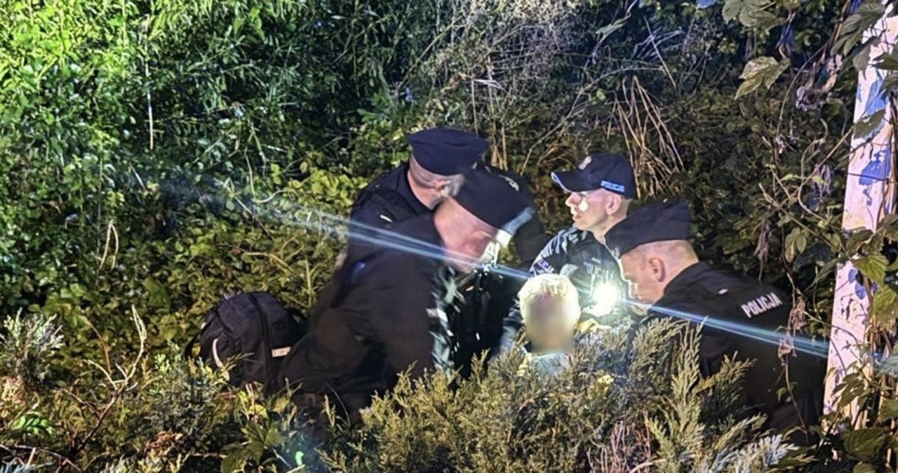 Szokujące kulisy odnalezienia 72-latki. W gęstych zaroślach, częściowo w wodzie