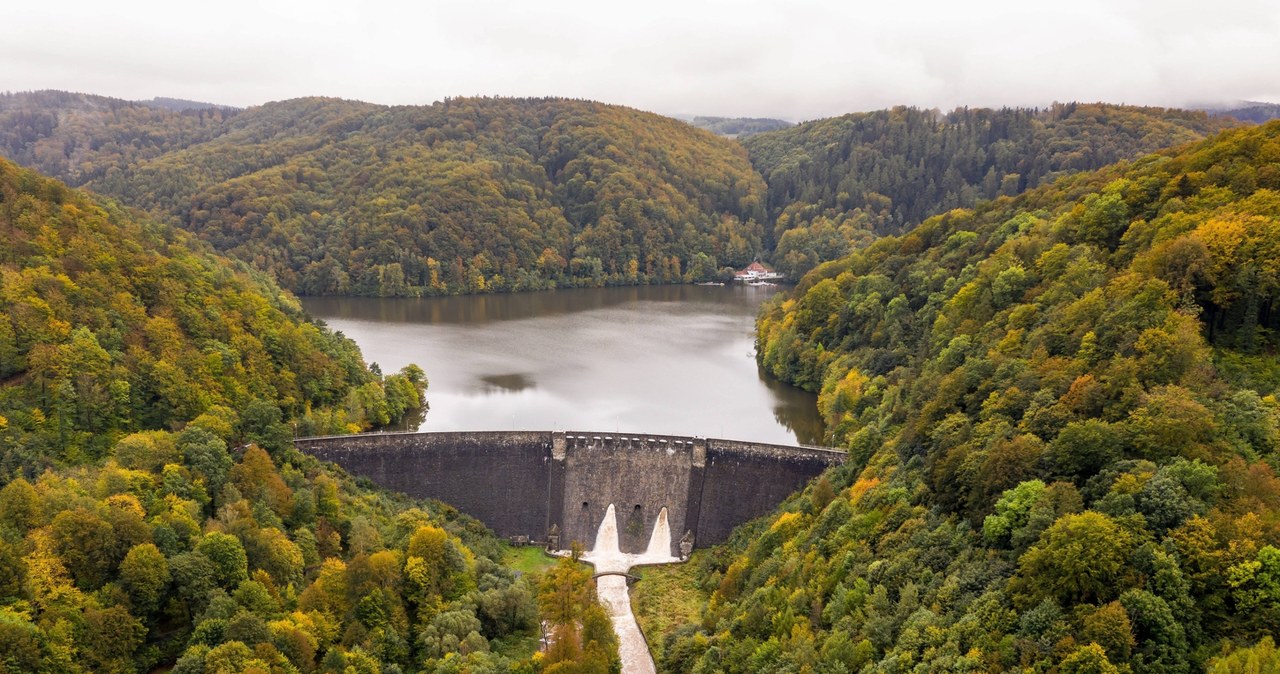 ​Zarządca tamy podjął decyzję o większym zrzucie wody
