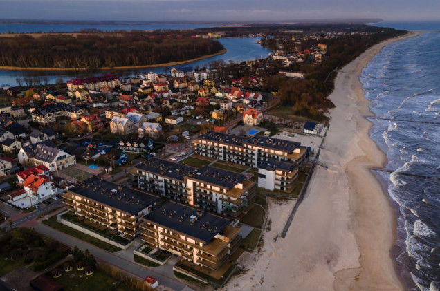 Dramatyczna akcja ratunkowa na plaży w Dziwnowie: Siedem osób tonęło w Bałtyku