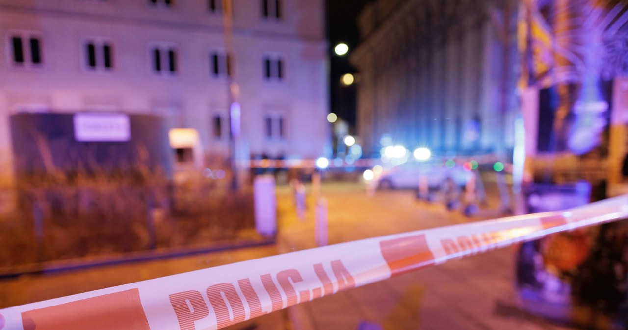 "Zwłoki miały liczne rany cięte". Wnuczek zabił dziadków