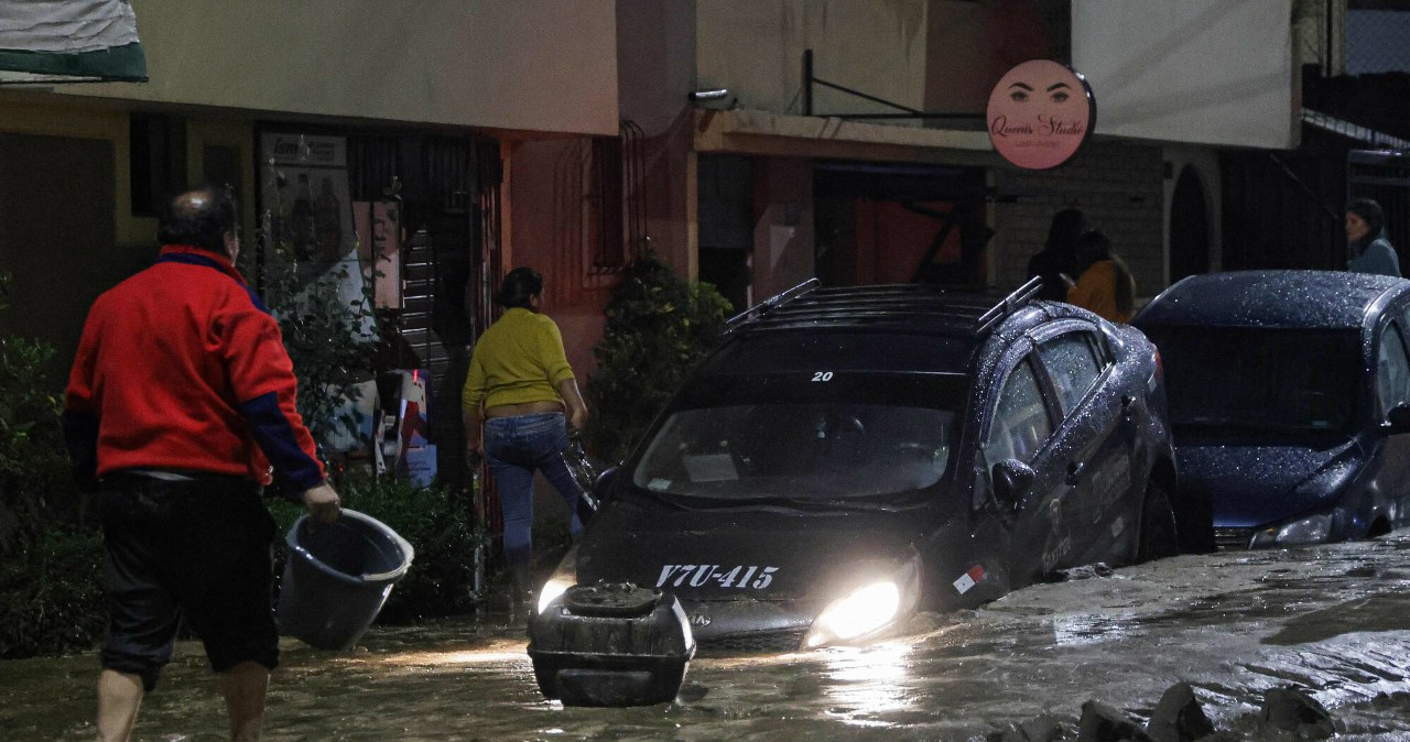 Katastrofa helikoptera podczas akcji pomocy powodzianom. Wiele ofiar, wśród nich dzieci