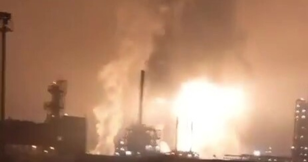Dronami w zakłady gazowe i naftowe. Kolejne eksplozje w Rosji